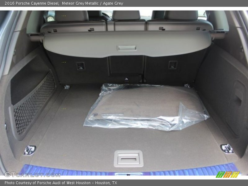  2016 Cayenne Diesel Trunk