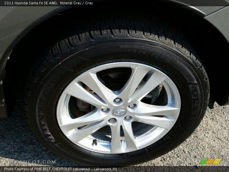 Mineral Gray / Gray 2011 Hyundai Santa Fe SE AWD