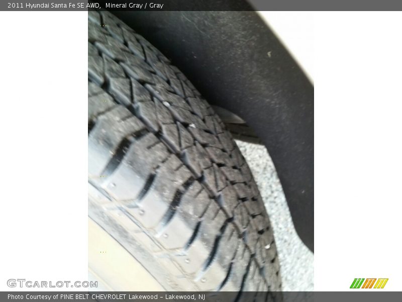 Mineral Gray / Gray 2011 Hyundai Santa Fe SE AWD