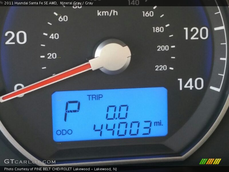 Mineral Gray / Gray 2011 Hyundai Santa Fe SE AWD