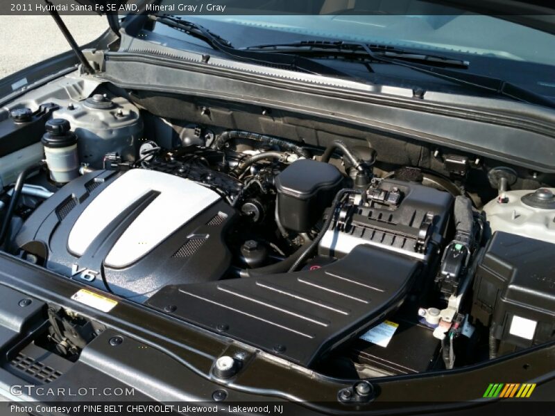 Mineral Gray / Gray 2011 Hyundai Santa Fe SE AWD