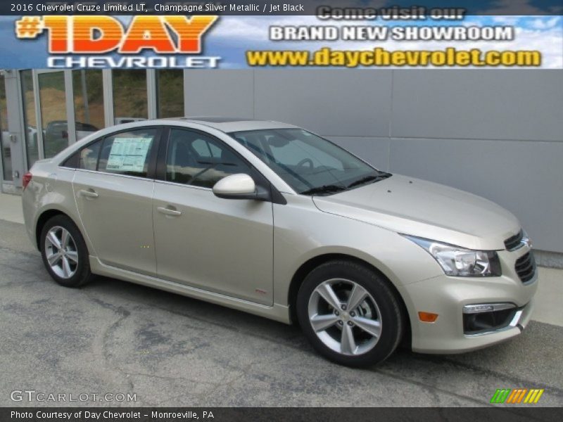 Champagne Silver Metallic / Jet Black 2016 Chevrolet Cruze Limited LT