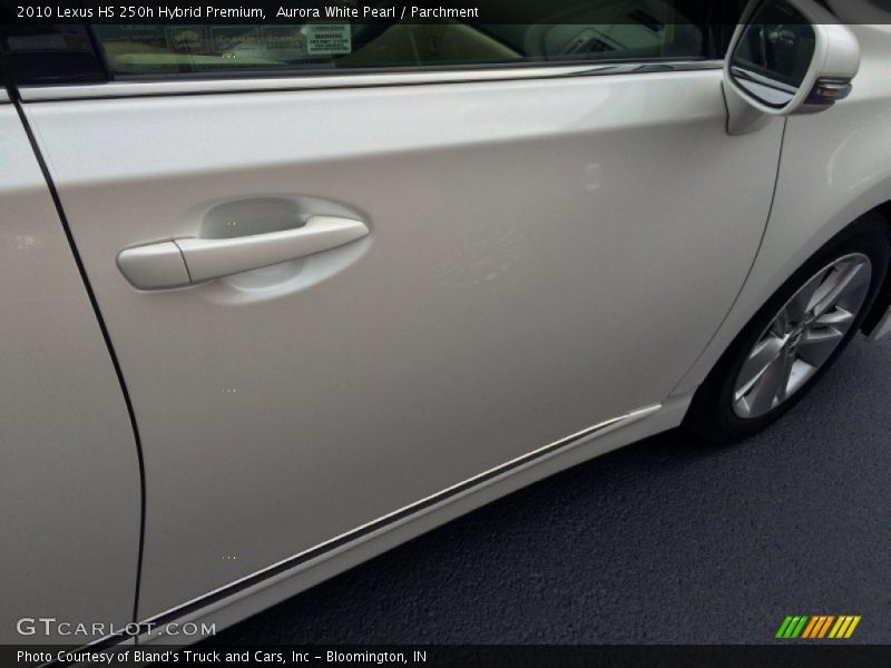 Aurora White Pearl / Parchment 2010 Lexus HS 250h Hybrid Premium