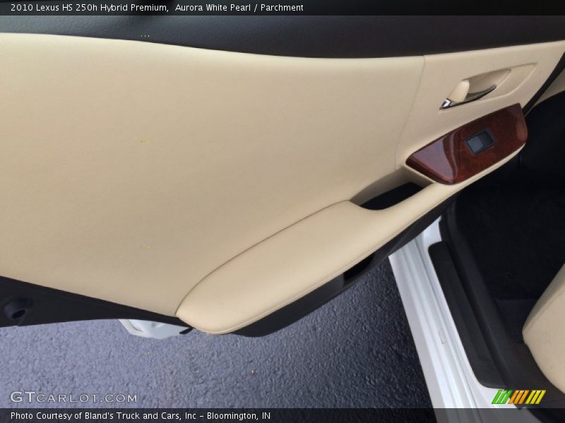 Aurora White Pearl / Parchment 2010 Lexus HS 250h Hybrid Premium