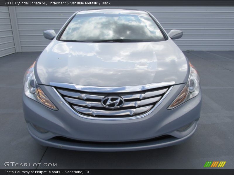 Iridescent Silver Blue Metallic / Black 2011 Hyundai Sonata SE