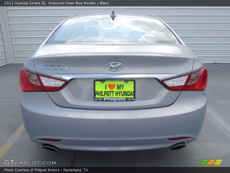 Iridescent Silver Blue Metallic / Black 2011 Hyundai Sonata SE