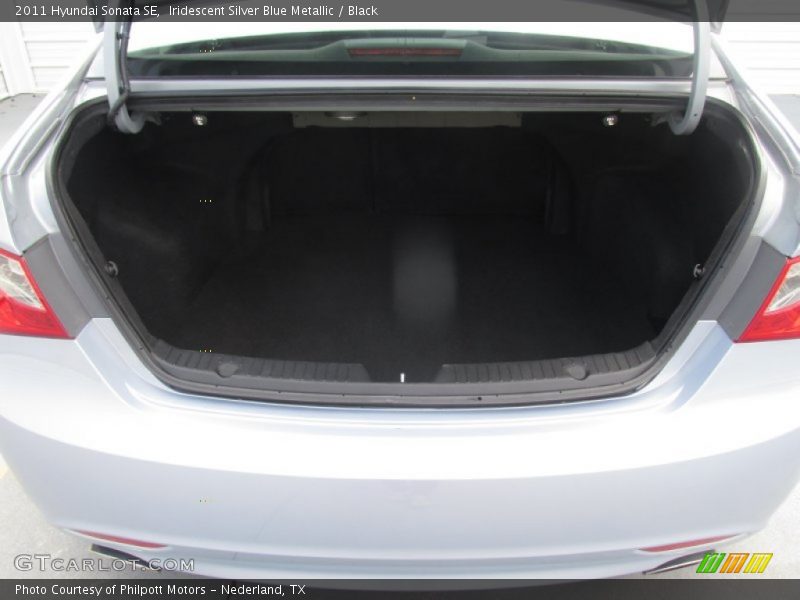 Iridescent Silver Blue Metallic / Black 2011 Hyundai Sonata SE