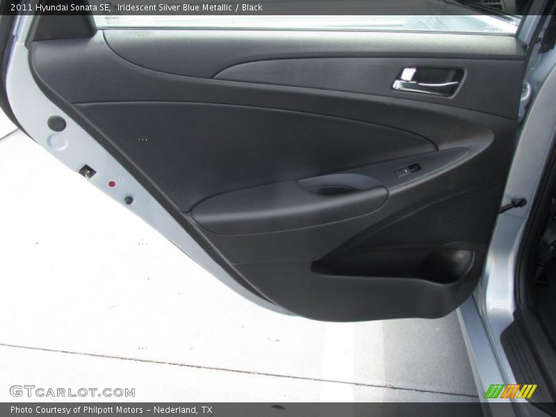Iridescent Silver Blue Metallic / Black 2011 Hyundai Sonata SE