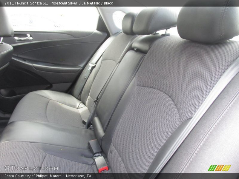 Iridescent Silver Blue Metallic / Black 2011 Hyundai Sonata SE