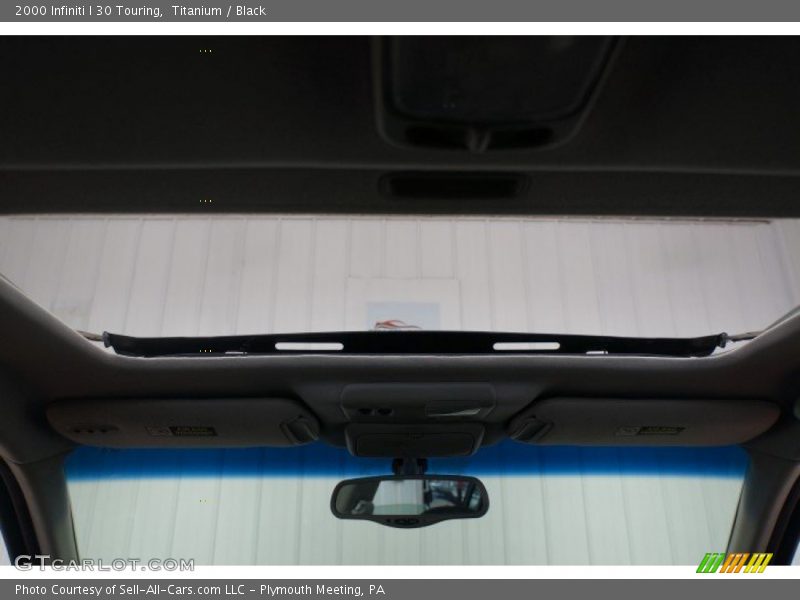 Titanium / Black 2000 Infiniti I 30 Touring