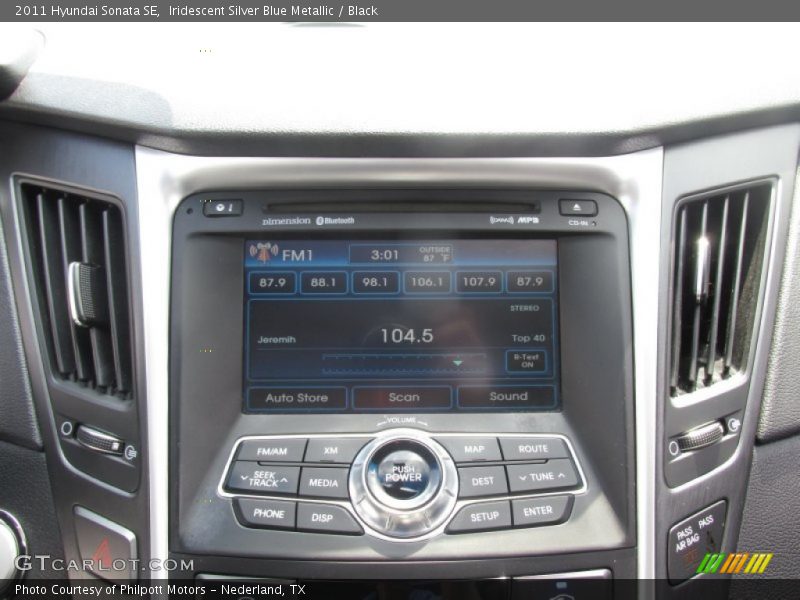 Iridescent Silver Blue Metallic / Black 2011 Hyundai Sonata SE