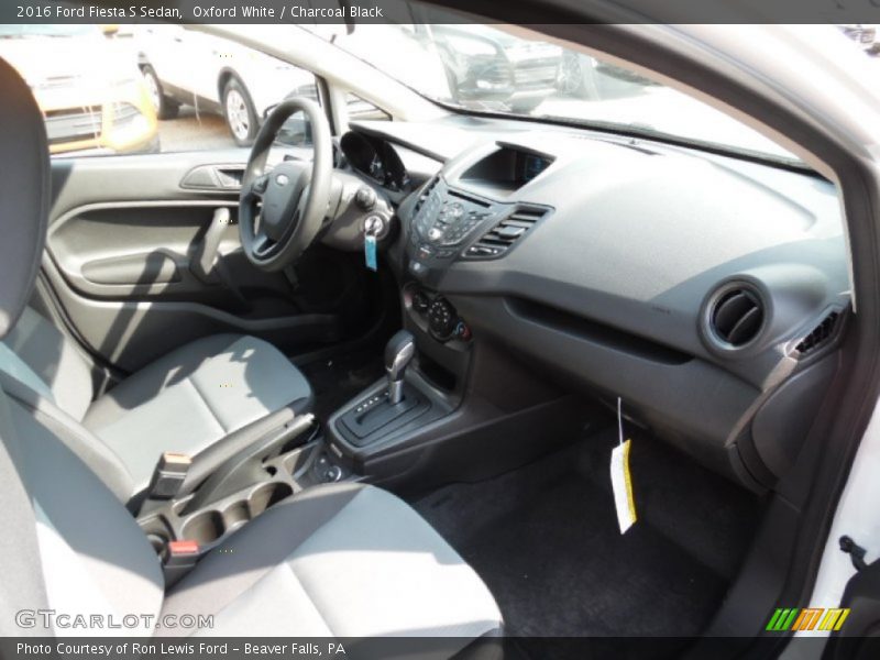 Oxford White / Charcoal Black 2016 Ford Fiesta S Sedan