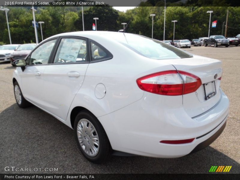Oxford White / Charcoal Black 2016 Ford Fiesta S Sedan