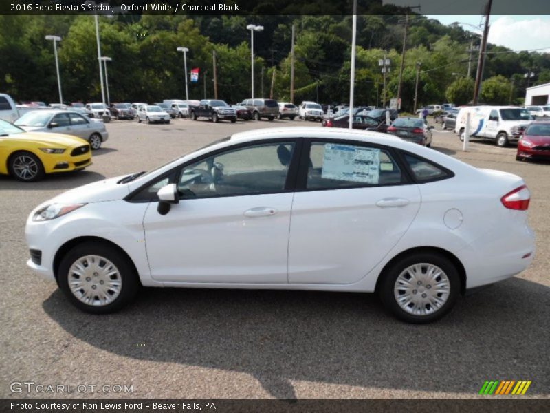 Oxford White / Charcoal Black 2016 Ford Fiesta S Sedan