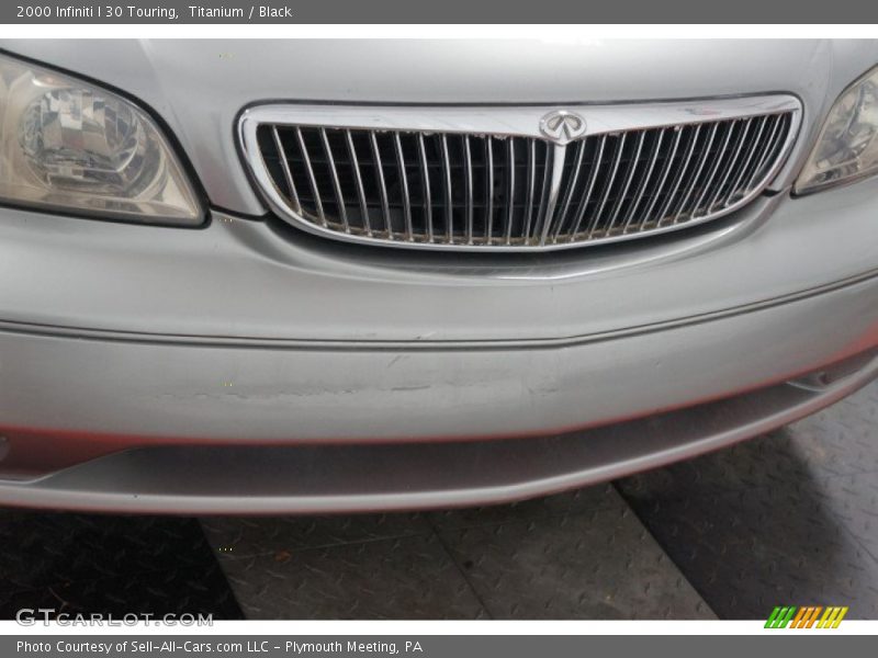 Titanium / Black 2000 Infiniti I 30 Touring