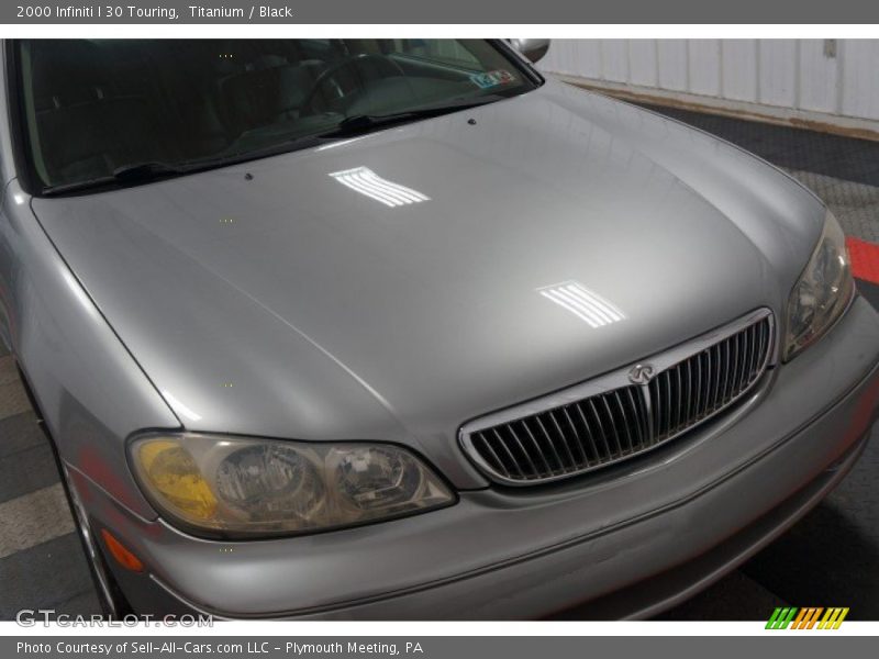 Titanium / Black 2000 Infiniti I 30 Touring