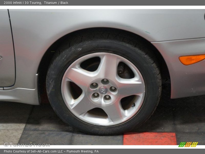 Titanium / Black 2000 Infiniti I 30 Touring