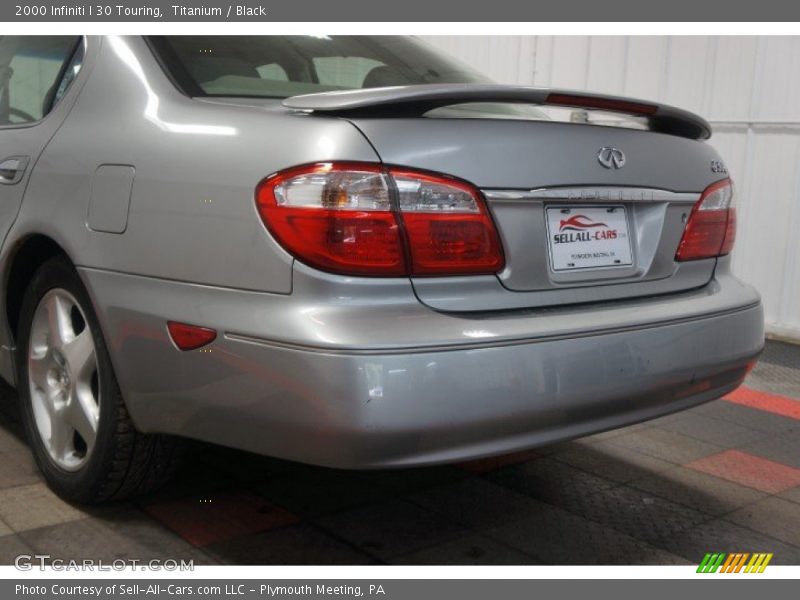 Titanium / Black 2000 Infiniti I 30 Touring