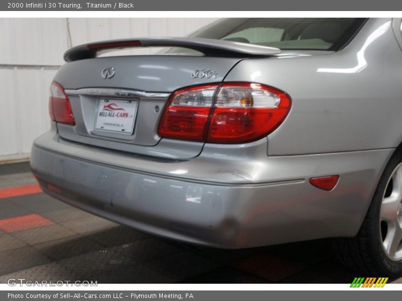 Titanium / Black 2000 Infiniti I 30 Touring