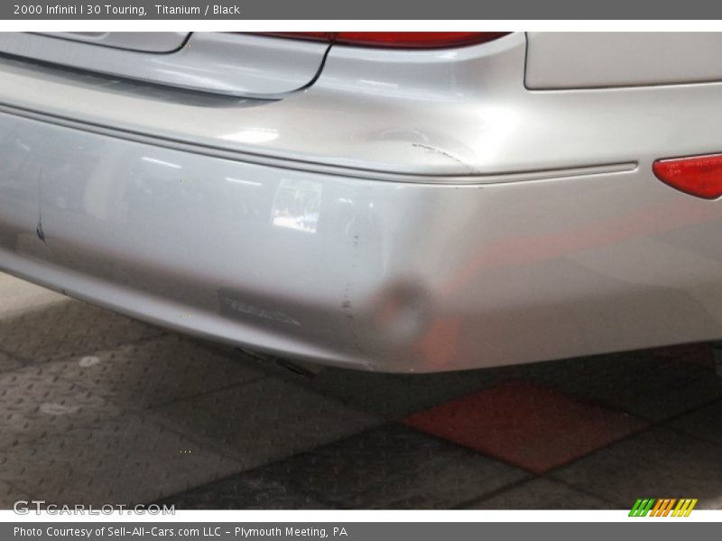 Titanium / Black 2000 Infiniti I 30 Touring