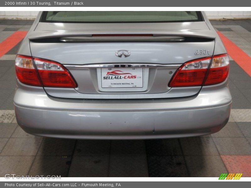 Titanium / Black 2000 Infiniti I 30 Touring