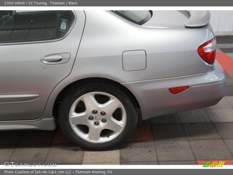 Titanium / Black 2000 Infiniti I 30 Touring
