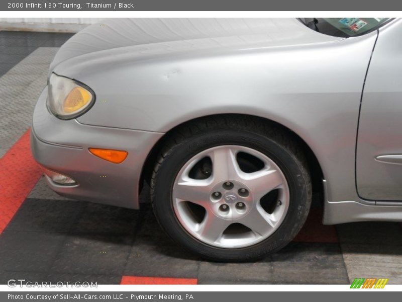 Titanium / Black 2000 Infiniti I 30 Touring