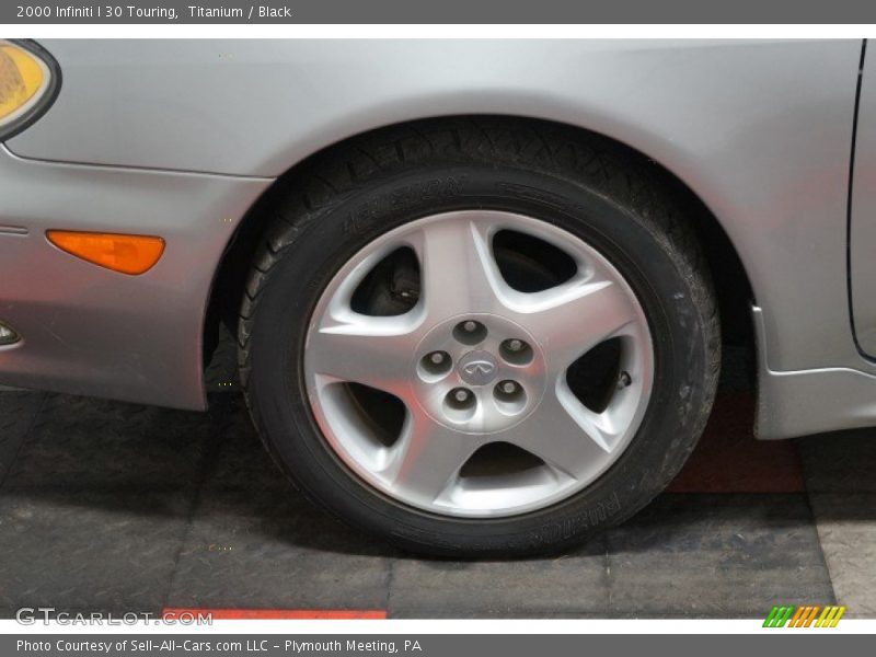 Titanium / Black 2000 Infiniti I 30 Touring