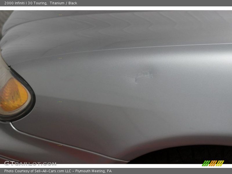 Titanium / Black 2000 Infiniti I 30 Touring