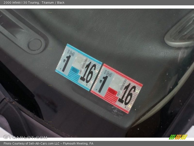 Titanium / Black 2000 Infiniti I 30 Touring