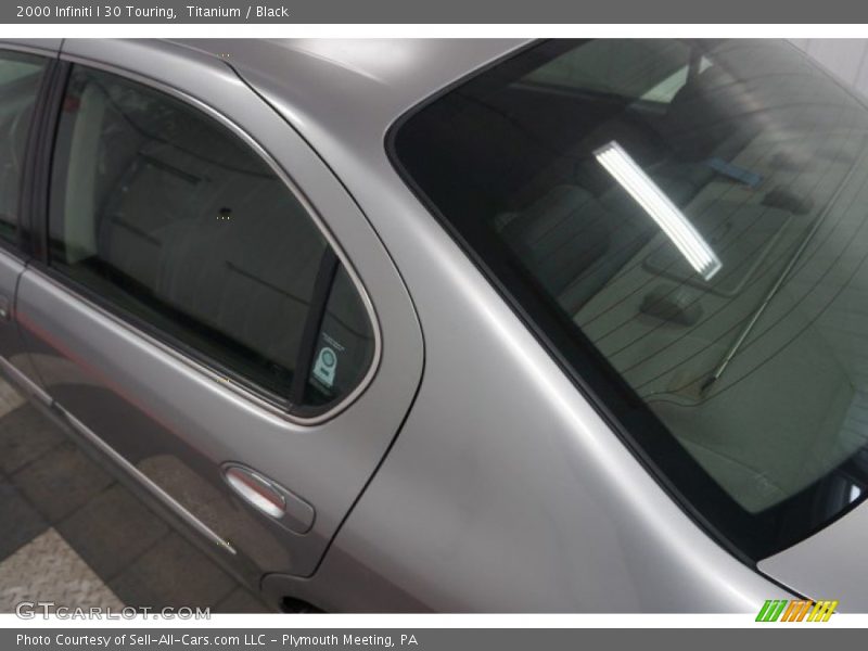 Titanium / Black 2000 Infiniti I 30 Touring