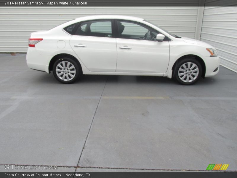 Aspen White / Charcoal 2014 Nissan Sentra SV
