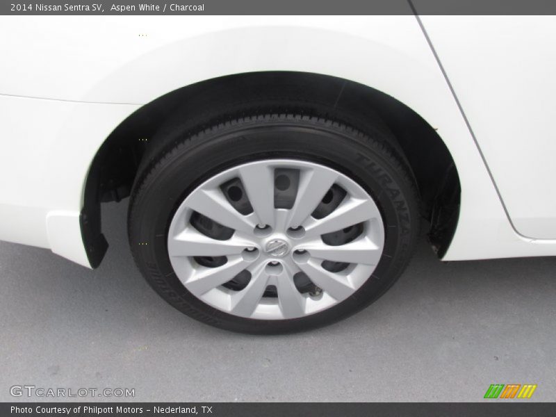 Aspen White / Charcoal 2014 Nissan Sentra SV