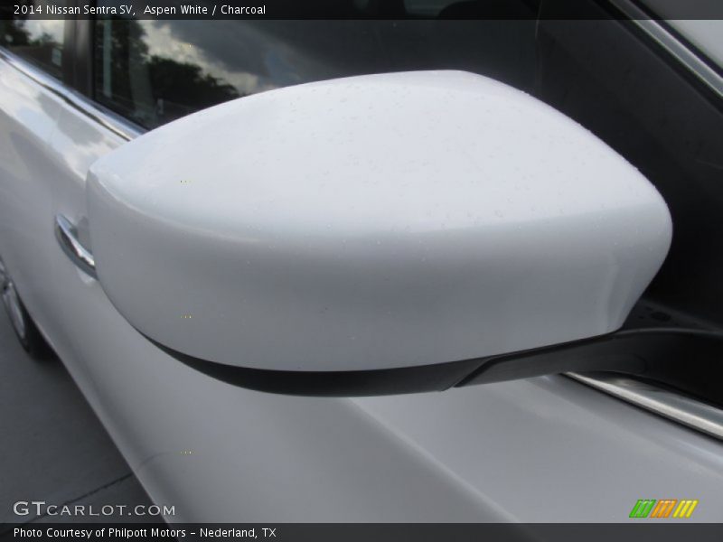 Aspen White / Charcoal 2014 Nissan Sentra SV