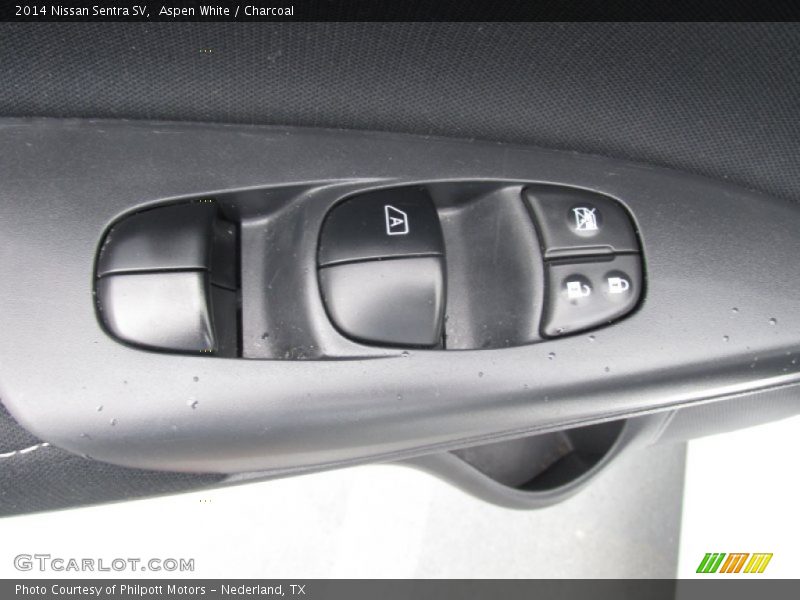 Aspen White / Charcoal 2014 Nissan Sentra SV