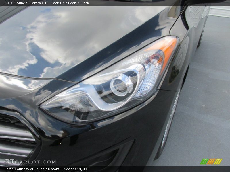 Black Noir Pearl / Black 2016 Hyundai Elantra GT