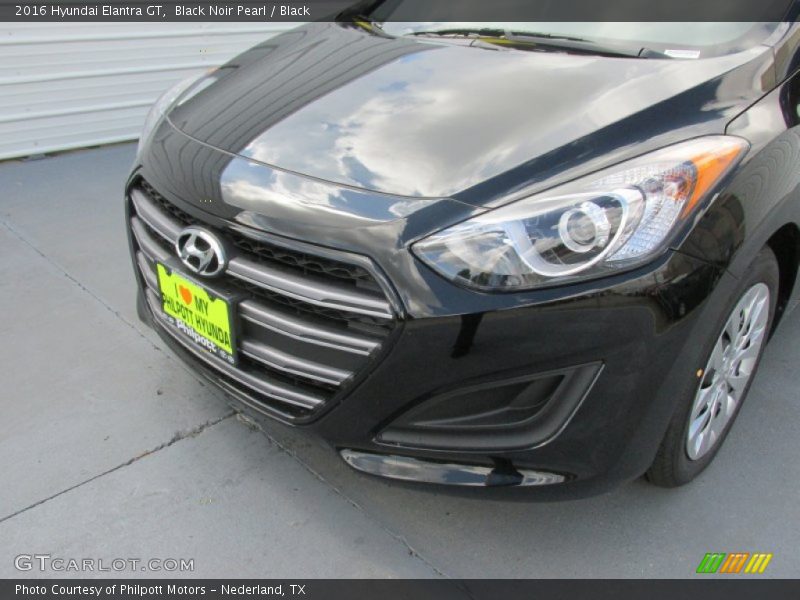 Black Noir Pearl / Black 2016 Hyundai Elantra GT