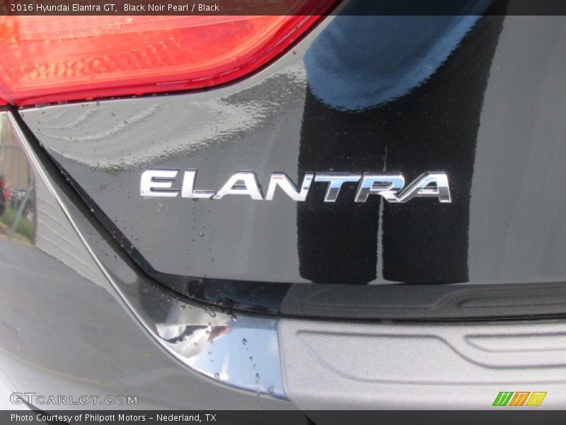 Black Noir Pearl / Black 2016 Hyundai Elantra GT