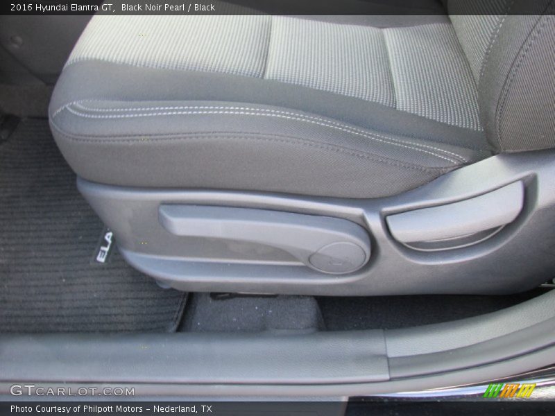 Black Noir Pearl / Black 2016 Hyundai Elantra GT