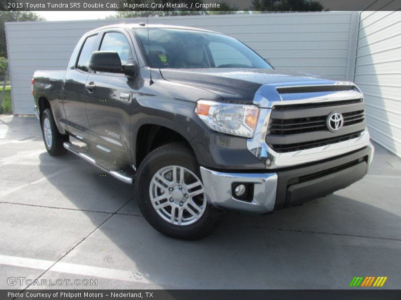 Front 3/4 View of 2015 Tundra SR5 Double Cab