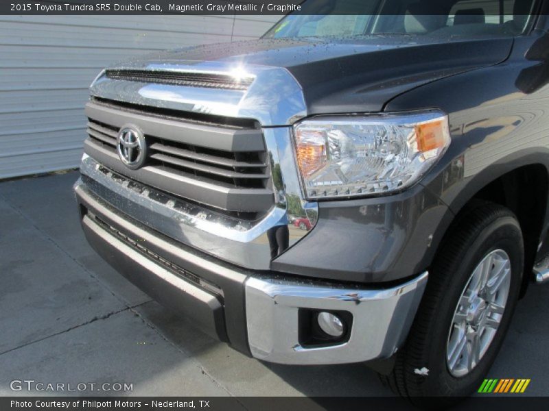 Magnetic Gray Metallic / Graphite 2015 Toyota Tundra SR5 Double Cab