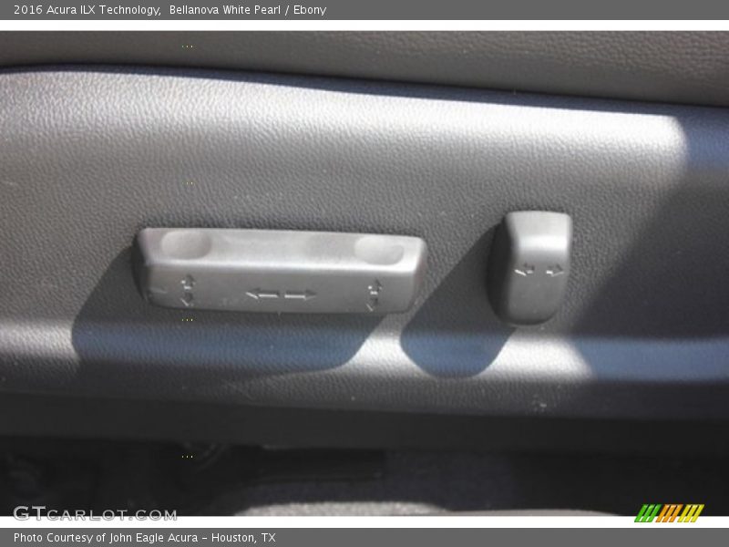 Bellanova White Pearl / Ebony 2016 Acura ILX Technology