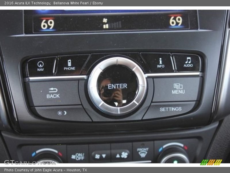 Bellanova White Pearl / Ebony 2016 Acura ILX Technology