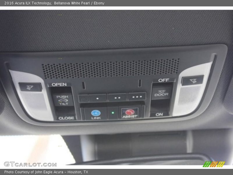 Bellanova White Pearl / Ebony 2016 Acura ILX Technology