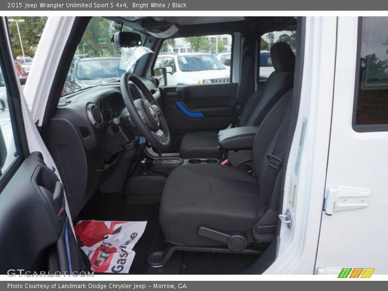 Bright White / Black 2015 Jeep Wrangler Unlimited Sport S 4x4
