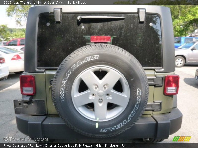 Tank / Black 2015 Jeep Wrangler Unlimited Sport S 4x4