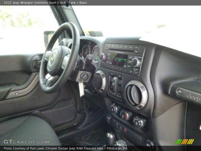 Tank / Black 2015 Jeep Wrangler Unlimited Sport S 4x4