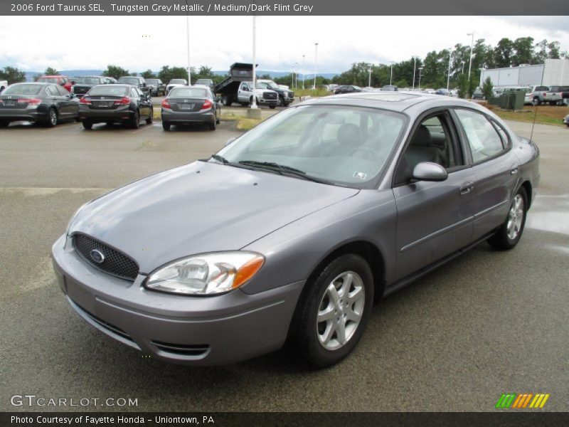 Front 3/4 View of 2006 Taurus SEL