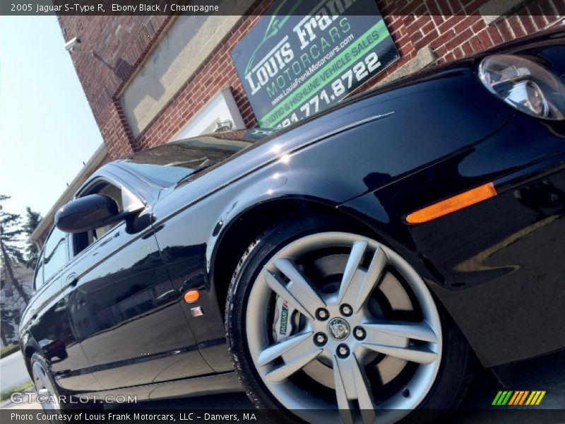 Ebony Black / Champagne 2005 Jaguar S-Type R