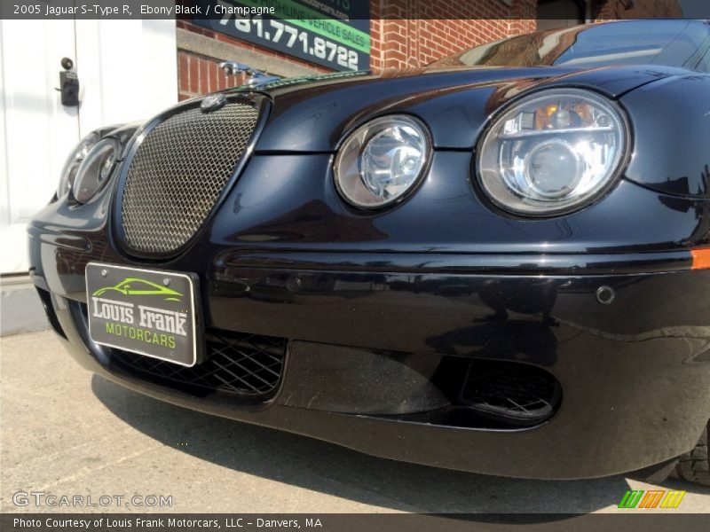 Ebony Black / Champagne 2005 Jaguar S-Type R